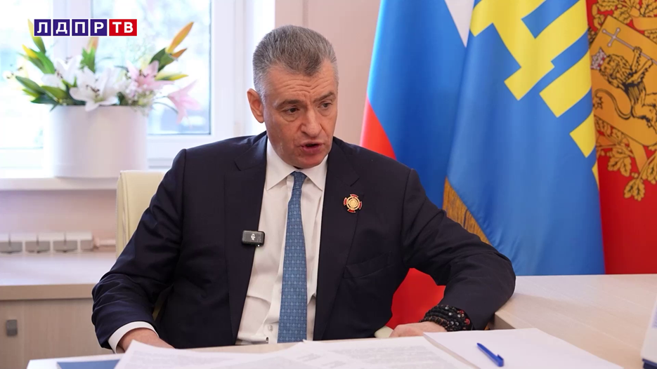 «ПЕРВАЯ ЛАСТОЧКА В ПОКРОВ...»