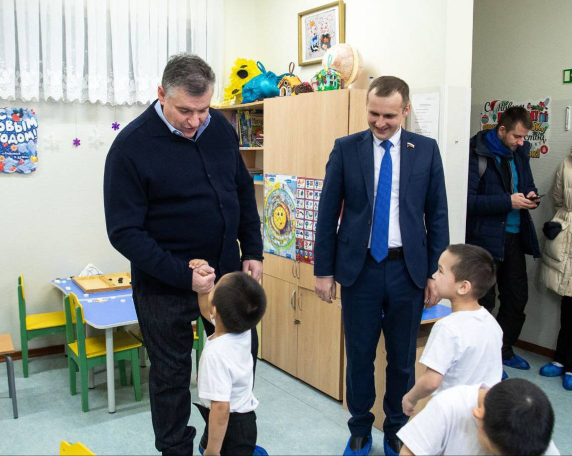 Леонид Слуцкий пригласил министров посетить Чукотку